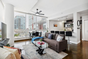 Upscale 2BR Condo - King Bed - Stunning Views